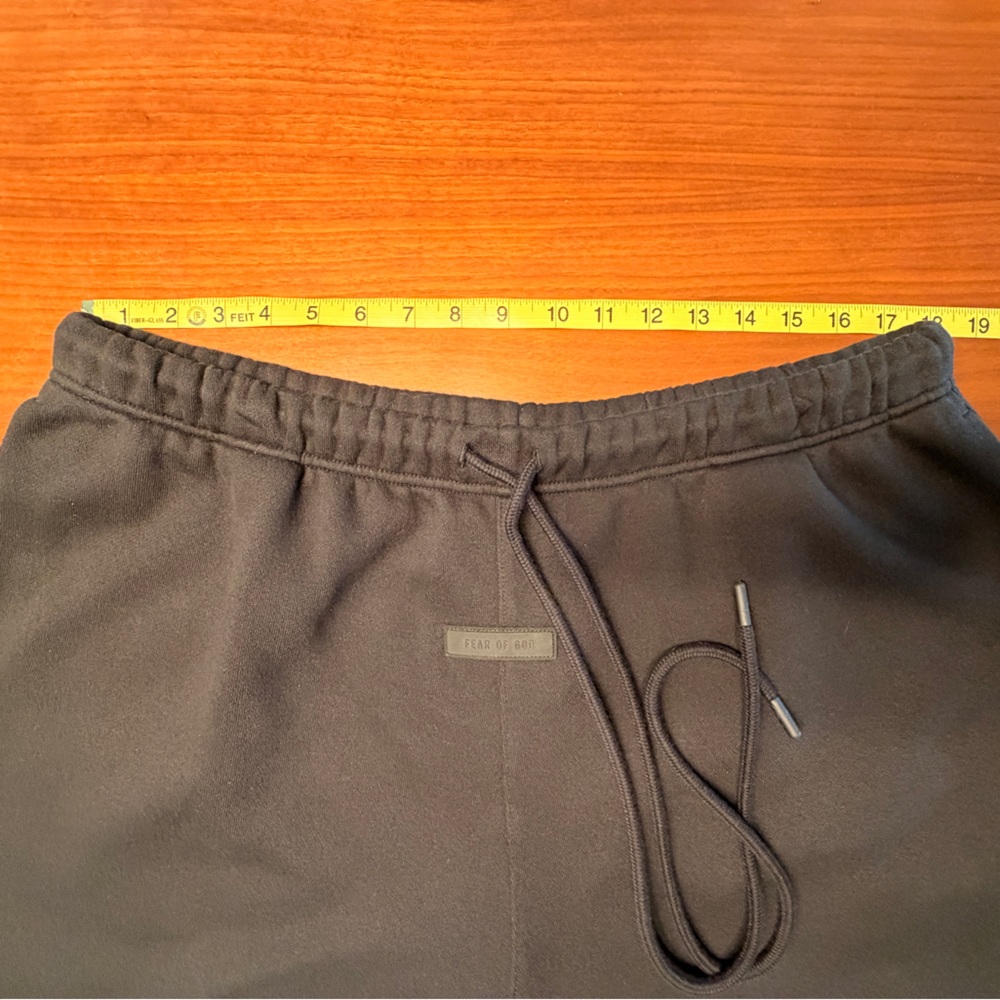 FEAR OF GOD ESSENTIALS - Picture 6 of 7